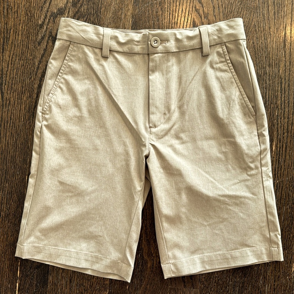 Vineyard Vines Performance Shorts | Youth Boy size 14 | Khaki